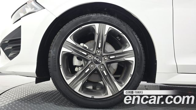 Kia K5 (III) 2.0 Noblesse 2023 — фото 5