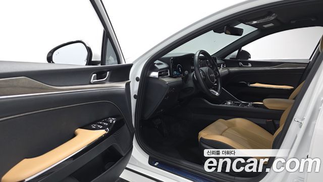 Kia K5 (III) 2.0 Noblesse 2023 — фото 10