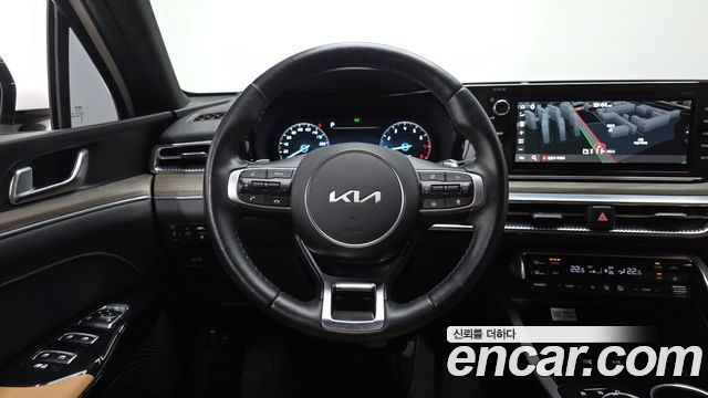 Kia K5 (III) 2.0 Noblesse 2023 — фото 12