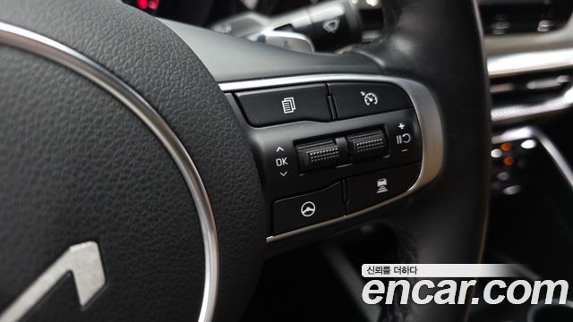 Kia K5 (III) 2.0 Noblesse 2023 — фото 15