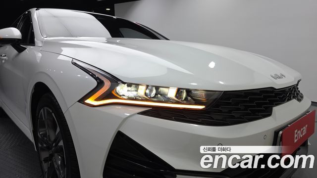 Kia K5 (III) 2.0 Noblesse 2023 — фото 22