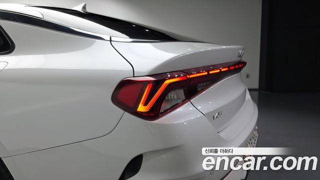 Kia K5 (III) 2.0 Noblesse 2023 — фото 23