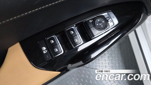 Kia K5 (III) 2.0 Noblesse 2023 — фото 29