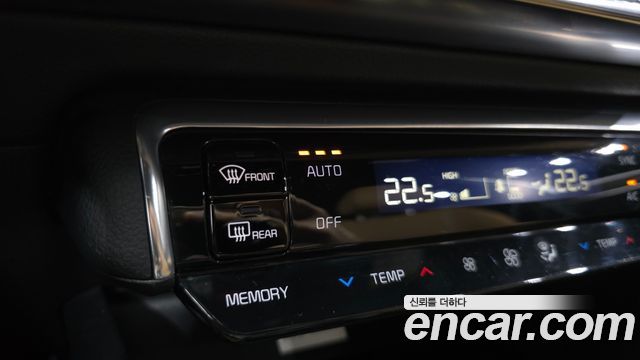 Kia K5 (III) 2.0 Noblesse 2023 — фото 31