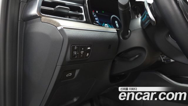 Kia K5 (III) 2.0 Noblesse 2023 — фото 33