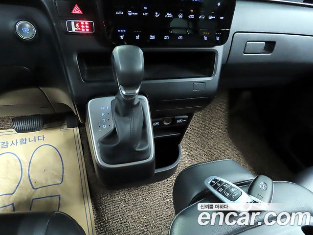 Hyundai Staria 4WD Tourer 9-Seater Modern 2023 — фото 9
