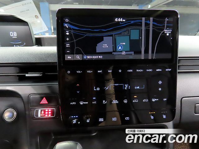 Hyundai Staria 4WD Tourer 9-Seater Modern 2023 — фото 21
