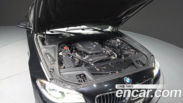 BMW 5 Series (F10) 520d Luxury 2015 — фото 6