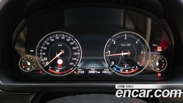 BMW 5 Series (F10) 520d Luxury 2015 — фото 8