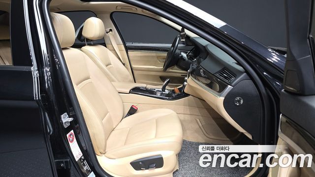 BMW 5 Series (F10) 520d Luxury 2015 — фото 11