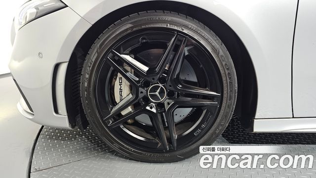 Mercedes-Benz A-Class (W177) AMG A35 4MATIC Sedan 2021 — фото 5