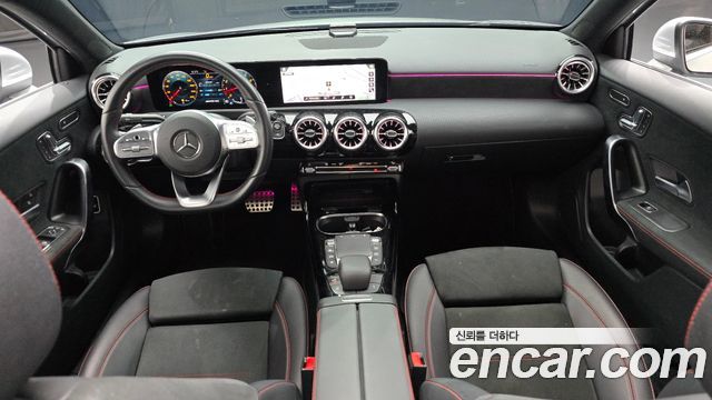 Mercedes-Benz A-Class (W177) AMG A35 4MATIC Sedan 2021 — фото 7