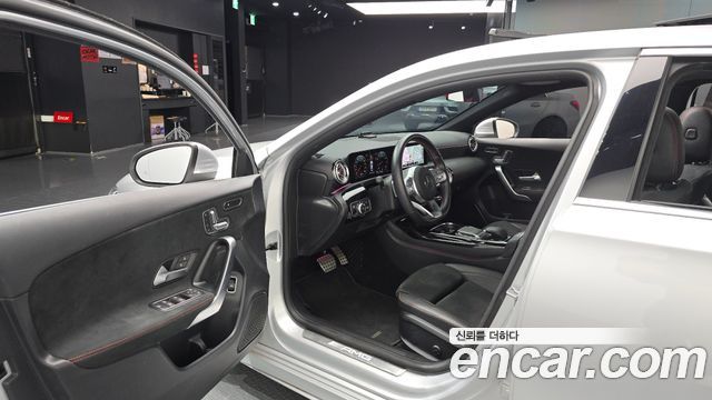 Mercedes-Benz A-Class (W177) AMG A35 4MATIC Sedan 2021 — фото 10