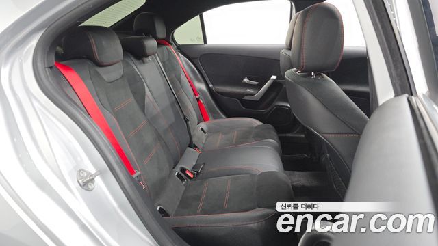 Mercedes-Benz A-Class (W177) AMG A35 4MATIC Sedan 2021 — фото 11
