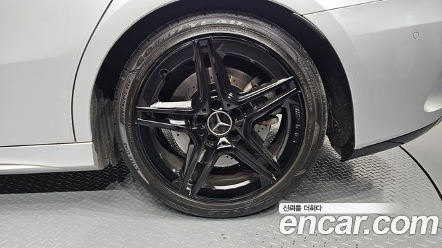 Mercedes-Benz A-Class (W177) AMG A35 4MATIC Sedan 2021 — фото 21