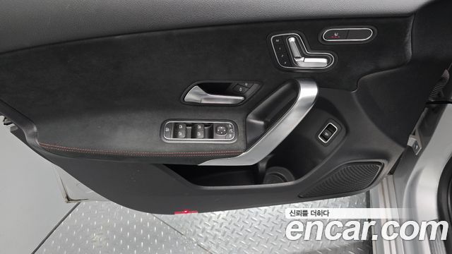 Mercedes-Benz A-Class (W177) AMG A35 4MATIC Sedan 2021 — фото 24