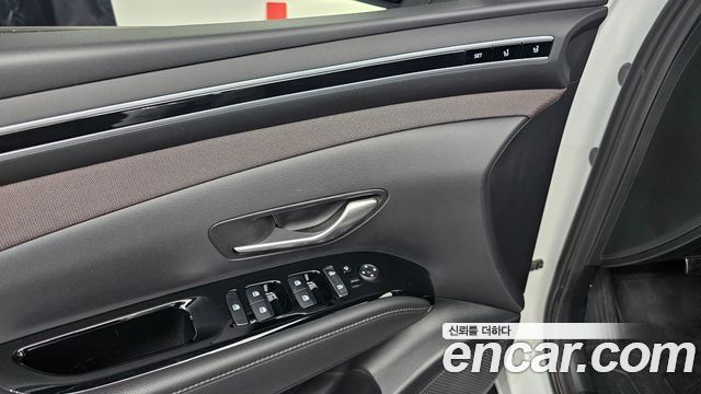Hyundai Tucson (NX4) Gasoline 1.6 Turbo 4WD Inspiration 2021 — фото 13