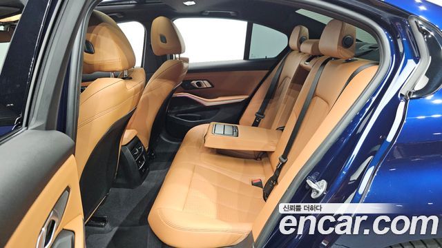 BMW 3 Series (G20) 320i M Sport 2025 — фото 26