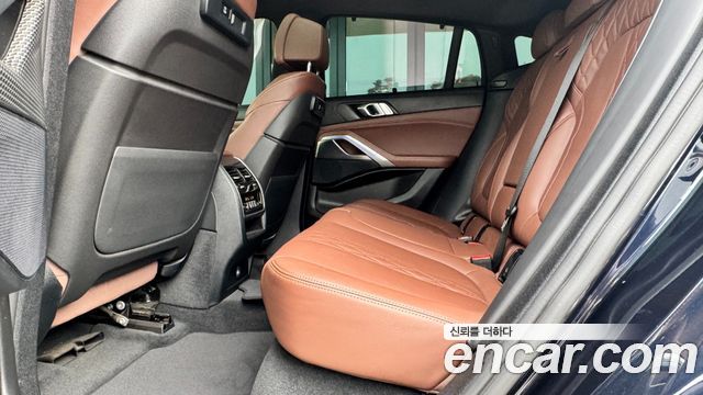 BMW X6 (G06) xDrive40i M Sport 2022 — фото 16