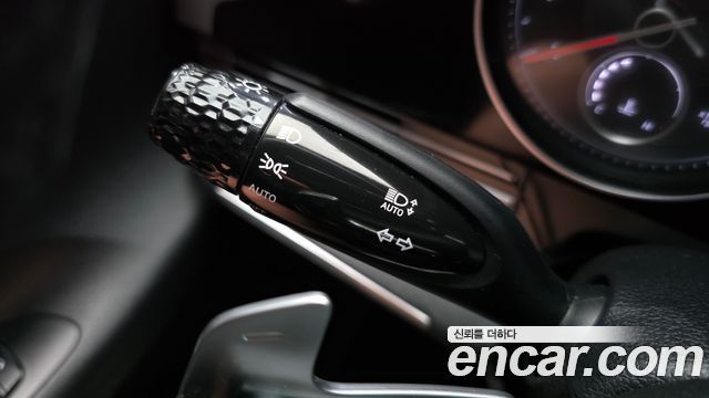 Hyundai Grandeur (IG) 3.0 LPi Rent Car Modern 2022 — фото 18