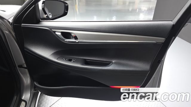 Hyundai Grandeur (IG) 3.0 LPi Rent Car Modern 2022 — фото 24