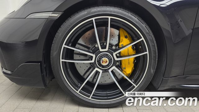 Porsche 911 (992) Turbo S Cabriolet 2021 — фото 5