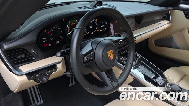 Porsche 911 (992) Turbo S Cabriolet 2021 — фото 13