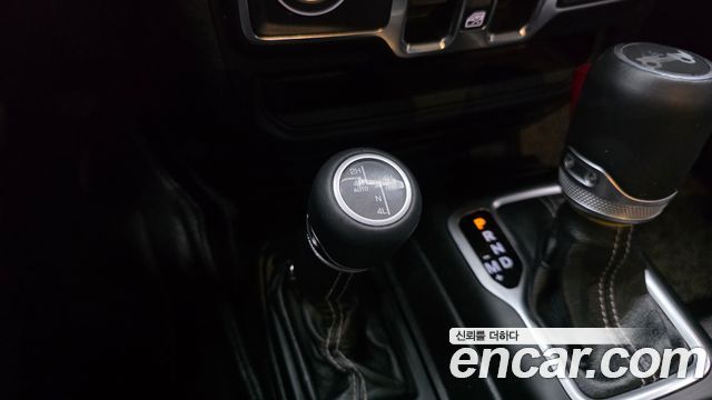 Jeep Wrangler (JL) 2.0 Overland 4Door 2019 — фото 19