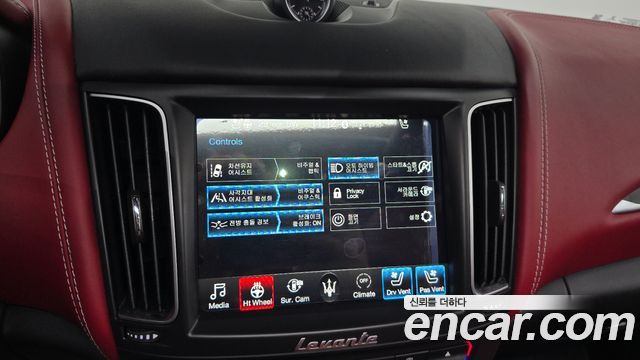 Maserati Levante 3.0 Diesel AWD GranLusso 2020 — фото 15