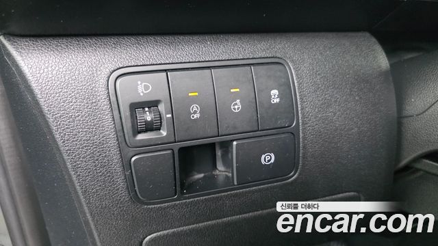 Hyundai Staria Cargo 5-Seater Modern 2023 — фото 13