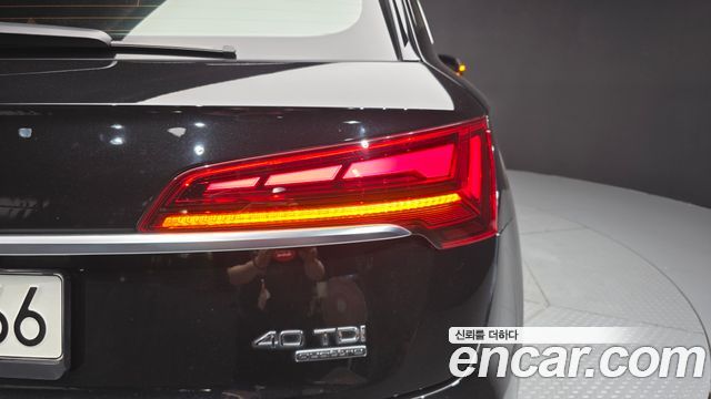 Audi Q5 (FY) 40 TDI Quattro Premium 2021 — фото 23