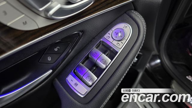 Mercedes-Benz GLC-Class (X253) GLC300 4MATIC 2020 — фото 28