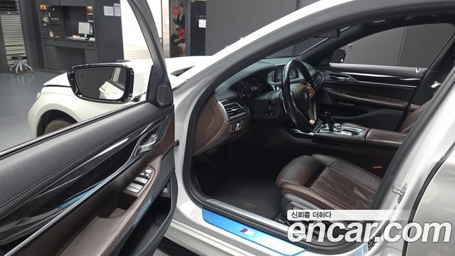 BMW 7 Series (G11) 740Li xDrive M Sport Package 2017 — фото 10