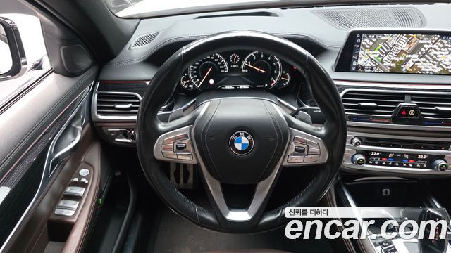 BMW 7 Series (G11) 740Li xDrive M Sport Package 2017 — фото 13