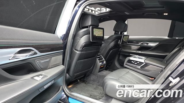 BMW 7 Series (G11) 730Ld xDrive M Sport 2018 — фото 15