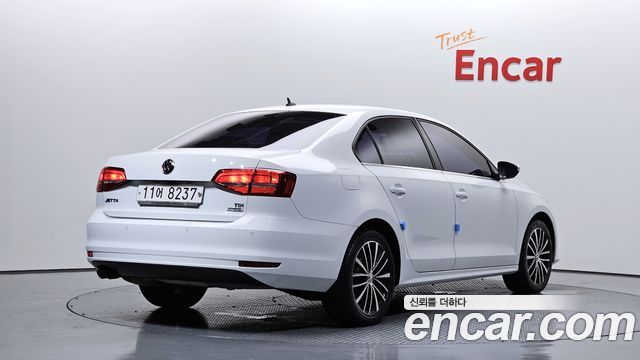 Volkswagen Jetta 2.0 TDI BlueMotion 6th 2015 — фото 2
