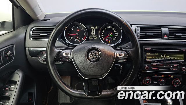Volkswagen Jetta 2.0 TDI BlueMotion 6th 2015 — фото 13