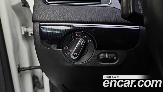 Volkswagen Jetta 2.0 TDI BlueMotion 6th 2015 — фото 17