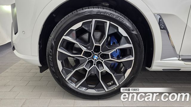BMW X7 (G07) xDrive 40i M Sport 6STR 2025 — фото 5