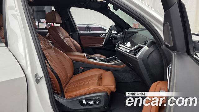 BMW X7 (G07) xDrive 40i M Sport 6STR 2025 — фото 15