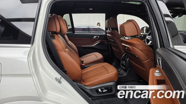 BMW X7 (G07) xDrive 40i M Sport 6STR 2025 — фото 16