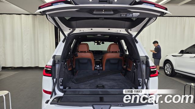 BMW X7 (G07) xDrive 40i M Sport 6STR 2025 — фото 24