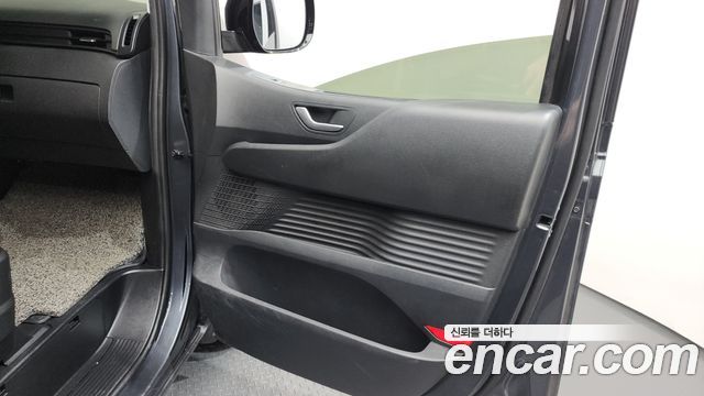 Hyundai Staria L3.5 Cargo 3-Seater Modern 2022 — фото 24