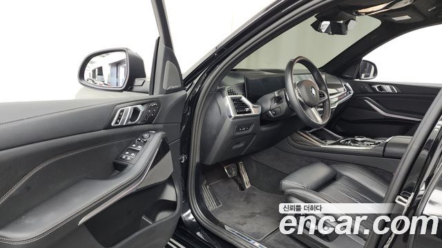 BMW X7 (G07) xDrive 40i M Sport 6STR 2025 — фото 10