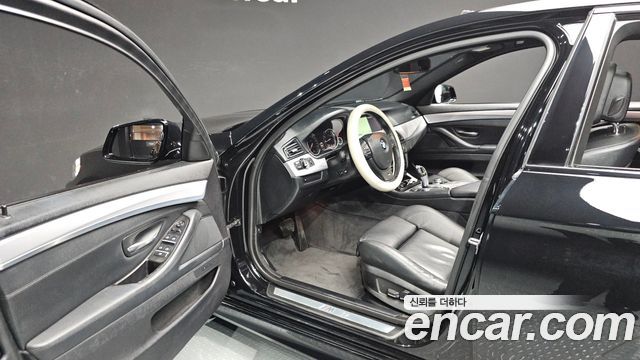 BMW 5 Series (F10) 528i M Sport 2013 — фото 10