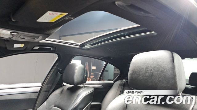 BMW 5 Series (F10) 528i M Sport 2013 — фото 18