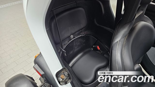 Renault Korea Twizy Life(2-Seater) 2020 — фото 11