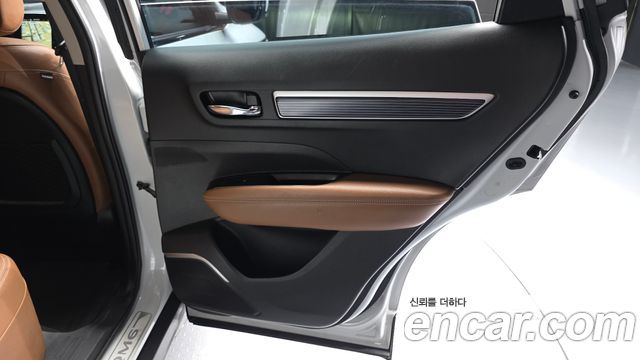 Renault Korea QM6 2.0 LPe RE Signature 2WD 2022 — фото 31