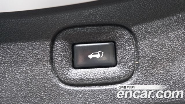 Renault Korea QM6 2.0 LPe RE Signature 2WD 2022 — фото 33