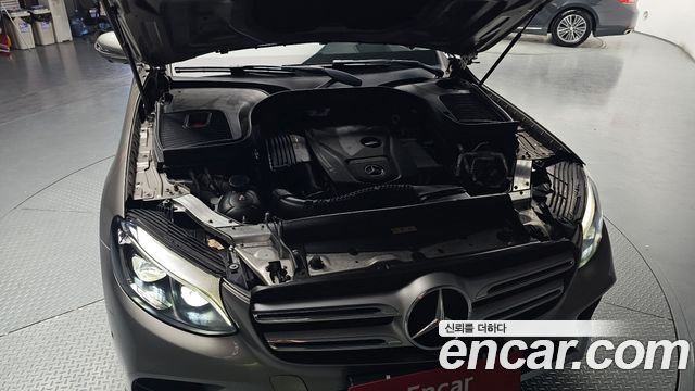Mercedes-Benz GLC-Class (X253) GLC300 4MATIC AMG Line 2019 — фото 6